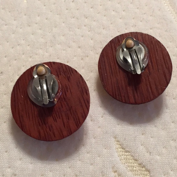 Earrings,CLIP,Artisan designed, Circular,made of wood,Magenta color predominant - Picture 2 of 5